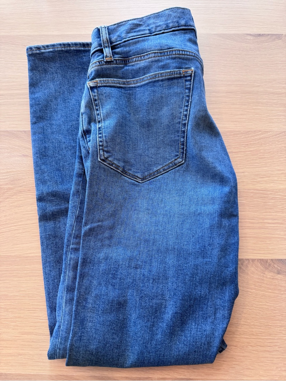 Banana Republic Men’s Slim Straight Jeans - Medium Blue Wash - Picture 4 of 4